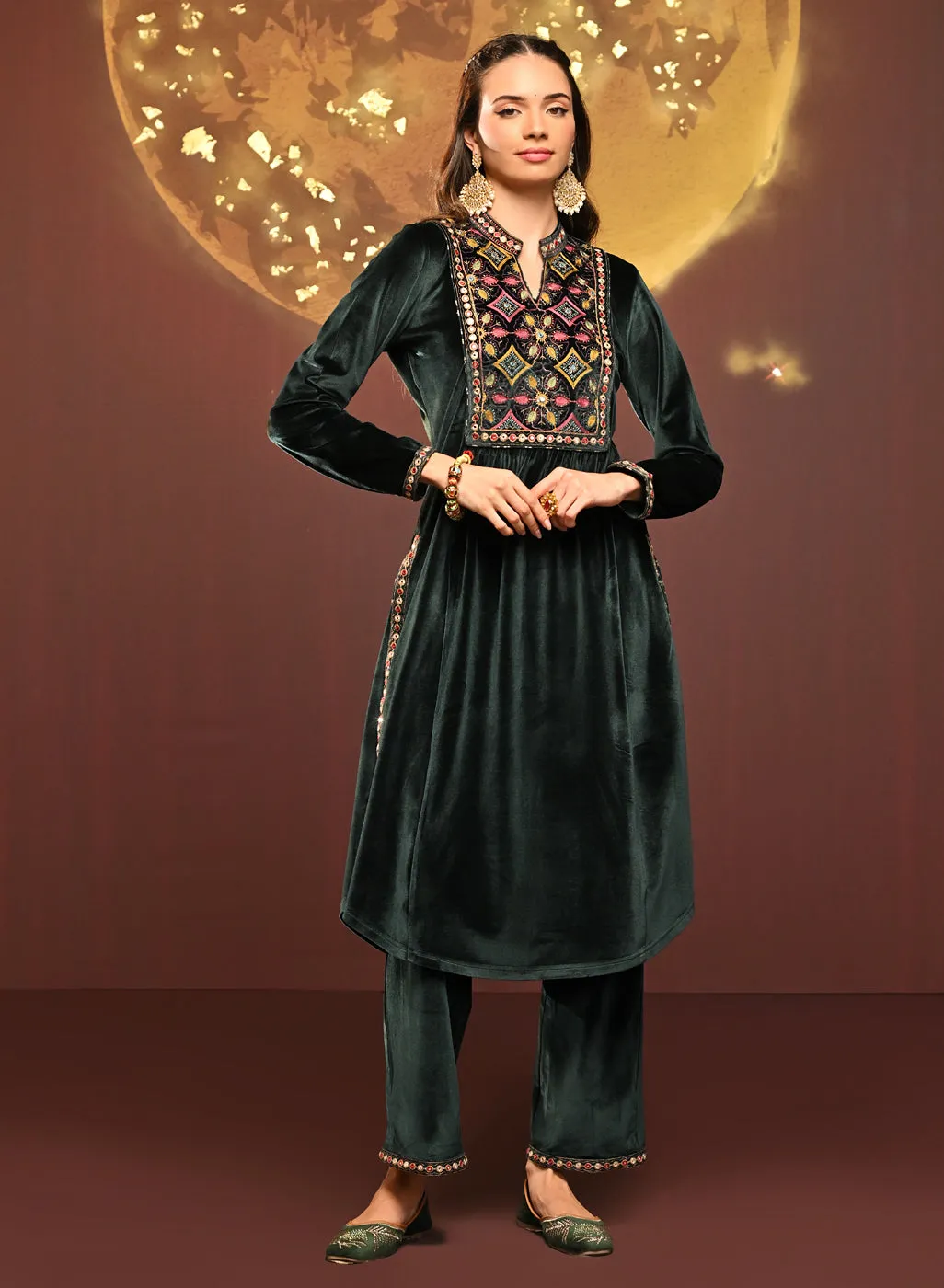 Zainab Green Embroidered Velvet Kurta Set for Women